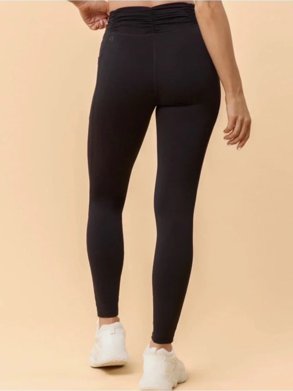 Blogilates Women Ruched Waist Leggings Black Size Medium NWT